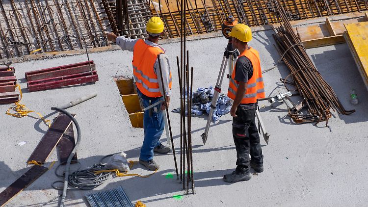 Fachkräfte gefragt: Hier steigen die Verdienste derzeit am stärksten.