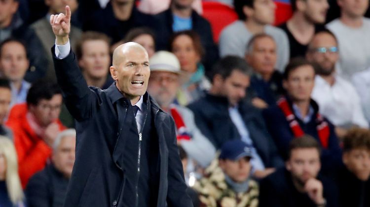 Wird von seinem Team Real Madrid derzeit im Stich gelassen: Zinedine Zidane.