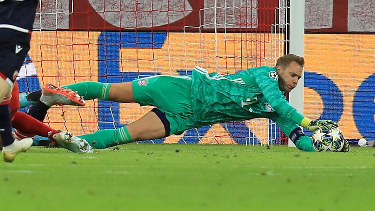 Voll funktionsfähig präsentierte sich Manuel Neuer beim Champions-League-Erfolg des FC Bayern gegen Roter Stern Belgrad.