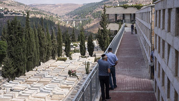 Ein Friedhof in Jerusalem soll ein Platzproblem lösen.