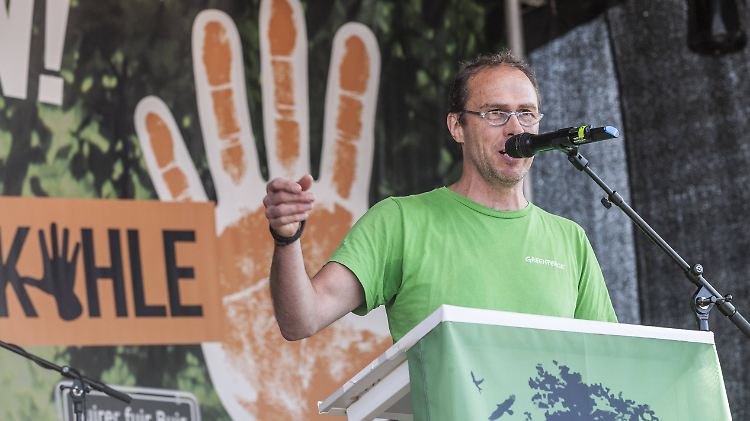 Greenpeace-Geschäftsführer Martin Kaiser, hier bei einer Demo im Hambacher Forst, findet deutliche Worte für das Klimapaket.
