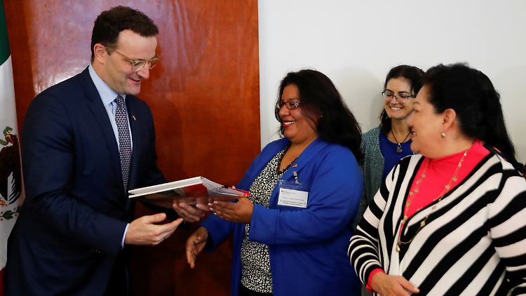 In Mexiko traf sich Spahn mit Vertretern von Ausbildungseinrichtungen für Pflegeberufe.