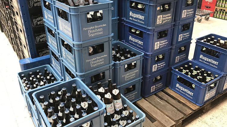 Ende des 19. Jahrhunderts begannen bayrische Brauereien, das Bier zu brauen, das man heute als Helles kennt.
