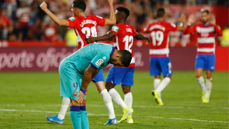 Gebeugt ob der miserablen Leistung: Luis Suarez.