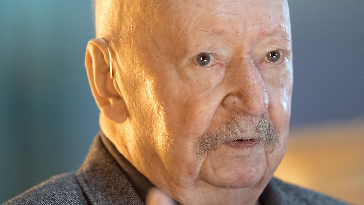 Das Manuskript seines letzten Werkes hatte Kunert erst versteckt, dann vergessen und 45 Jahre später wiedergefunden.