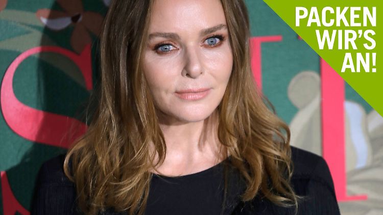 Stella McCartney - Designerin und Pionierin (ihre Ledertaschen sind schon lange vegan). In Mailand geht sie gern über den grünen Teppich.