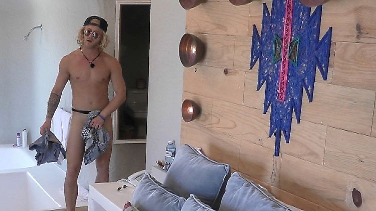 Ehemals ein "Arschloch deluxe", jetzt im "Paradise Hotel": Mario.