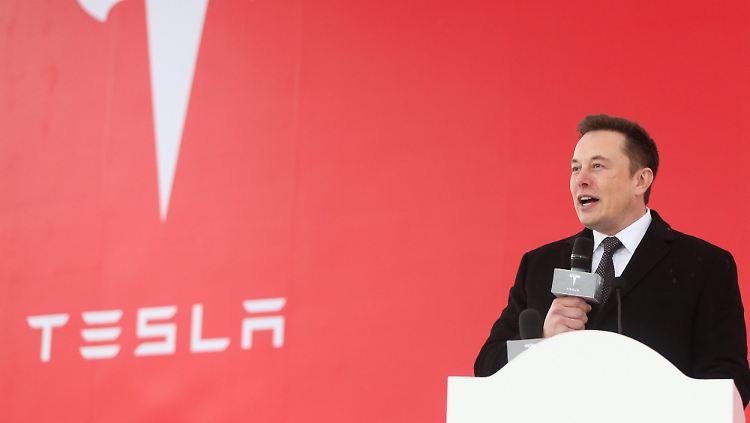 "Wir haben die Chance, unser erstes Quartal mit 100.000 Auslieferungen zu erreichen", glaubt Tesla-Chef Musk.