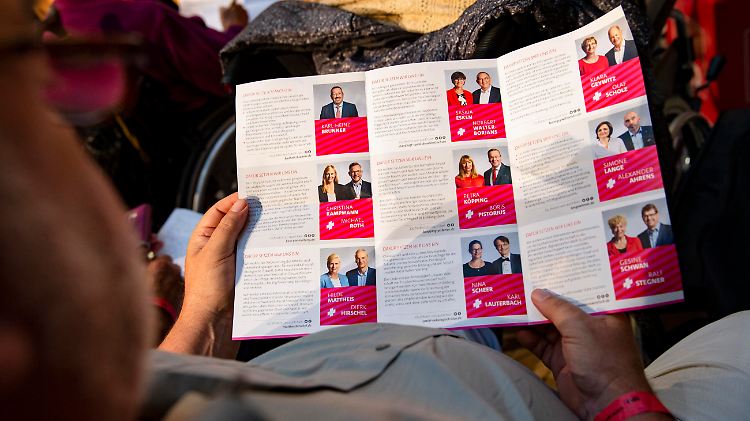 Hilft vielleicht die Haltung der Kandidaten-Duos zur Drogenpolitik bei der Entscheidung für den SPD-Vorsitz? Nicht so richtig. Fünf von sieben Bewerber-Paaren sind für Entkriminalisierung von Cannabis.