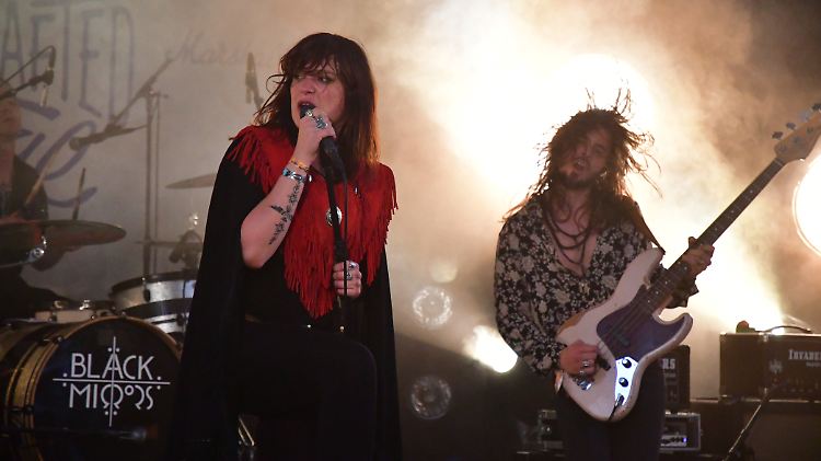 Black Mirror aus Belgien bieten eine exzellente Mischung aus Indie, snotty Garage Rock und Blues.