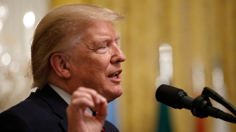 Der Whistleblower "wusste fast nichts", schrieb Trump auf Twitter.