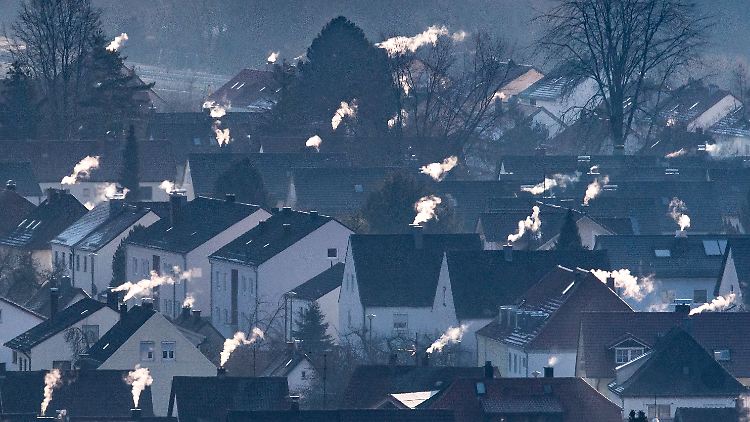 Mit 10 Euro pro Tonne CO2 will die Regierung im Bereich Verkehr und Heizen einsteigen.