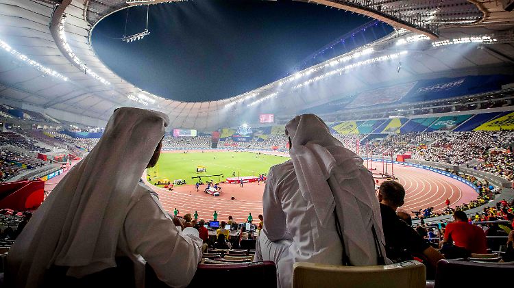 Spitzensport in Katar - ein stimmungsvolles Erlebnis ist das nicht.