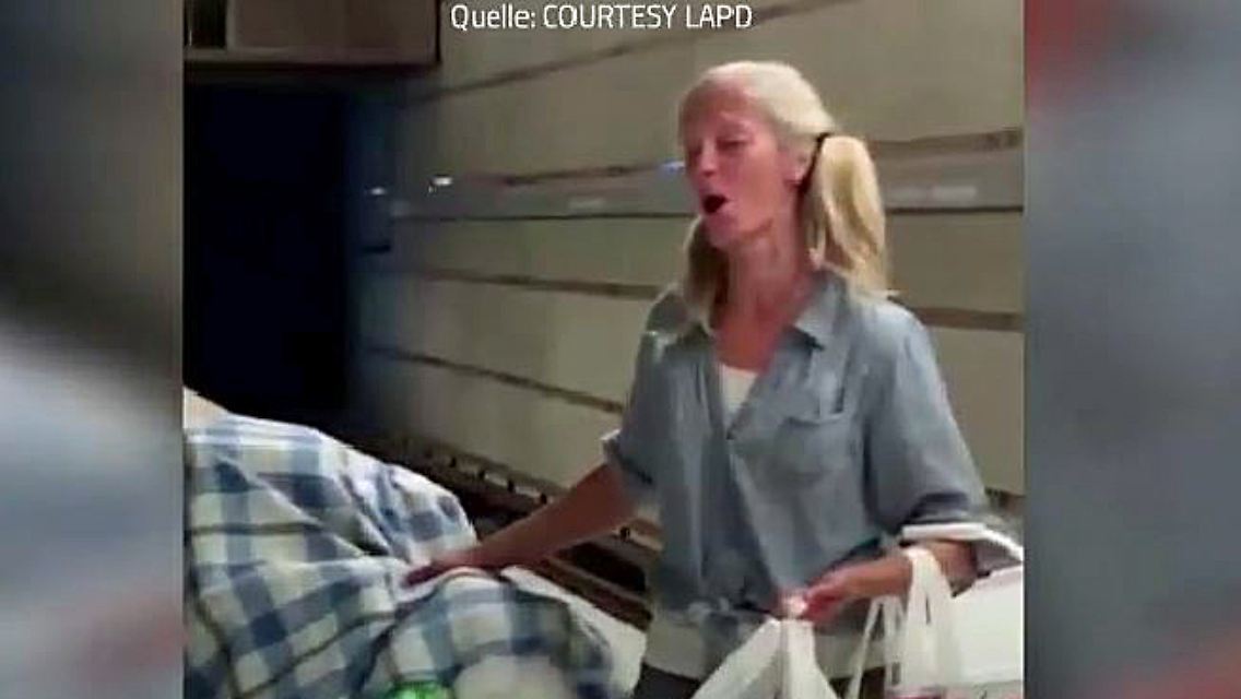 Obdachlose Opernsängerin.JPG