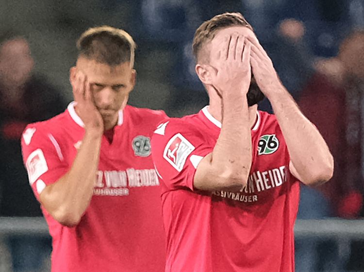 Schon zur Pause hatte Hannover im eigenen Stadion gegen Nürnberg kapituliert und lag mit 0:3 hinten.