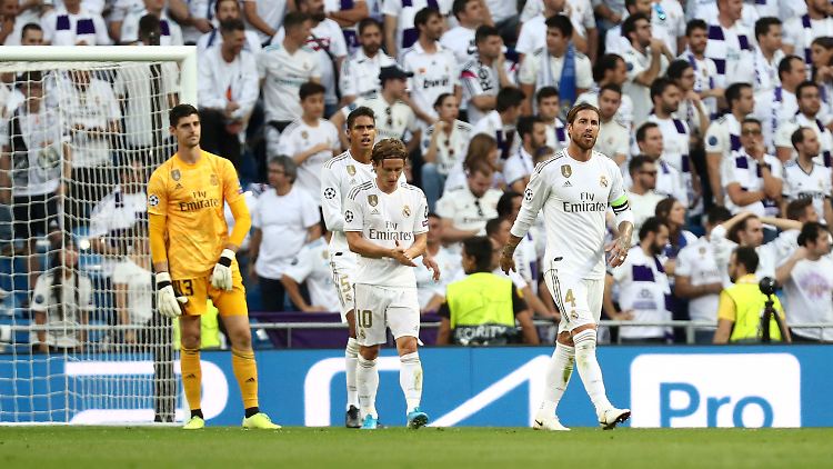 Zur Pause stand es für Real Madrid 0:2 - im heimischen Fußballtempel Bernabeu, gegen Fußballzwergriese FC Brügge.