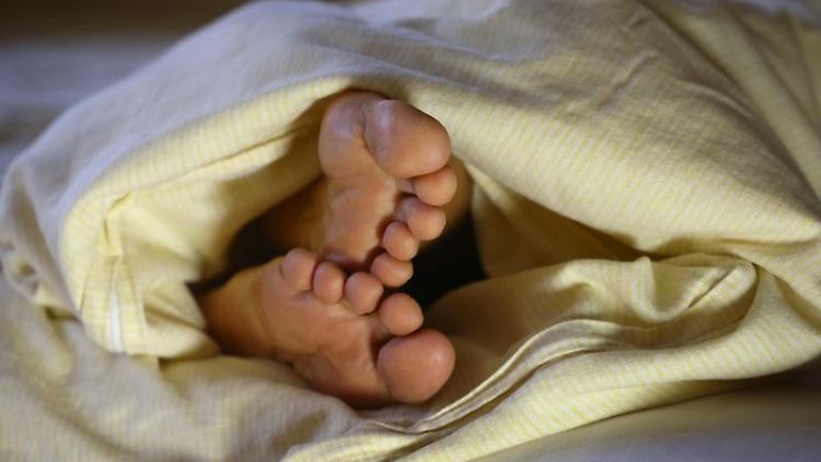 Wer dauerhaft zu wenig und/oder schlecht schläft, dessen Wohlbefinden und Gesundheit sind gefährdet