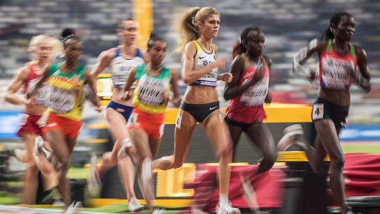 Ohne Probleme lief Konstanze Klosterhalfen dem Dopingproblemen ihres Chefcoaches beim Oregon Project davon - und zu einer Medaillenchance in Doha.