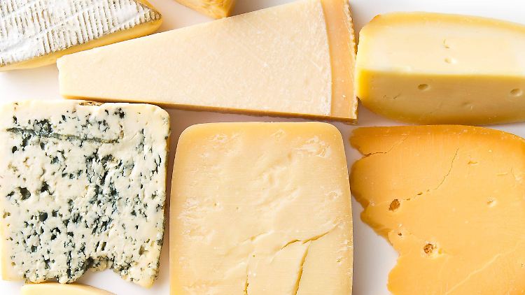 Käse kommt mitunter schlecht weg beim Nutri-Score - was wiederum einige Hersteller kritisieren.