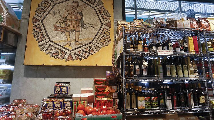 Feinkosthändler setzen auf Importprodukte aus Europa. Diese dürften bald deutlich teurer werden.