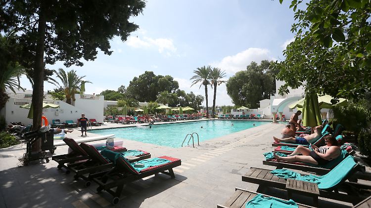 In Spanien sind viele Hotels komplett von Thomas Cook abhängig. Sie fürchten um ihre Existenz.