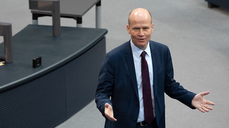 Unions-Fraktionschef Brinkhaus fordert im Grundrenten Streit "Respekt" vom Koalitionspartner ein.