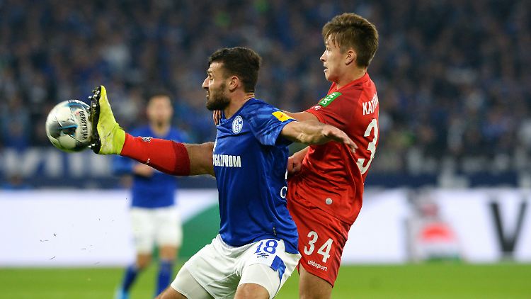 Schalke nutzt die Chance zur Tabellenführung nicht.