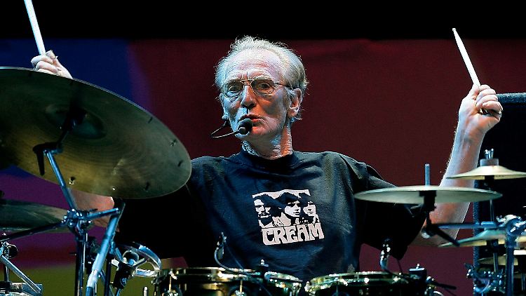 Ginger Baker, hier im Jahr 2005, gilt als einer der besten Rock-Schlagzeuger aller Zeiten.