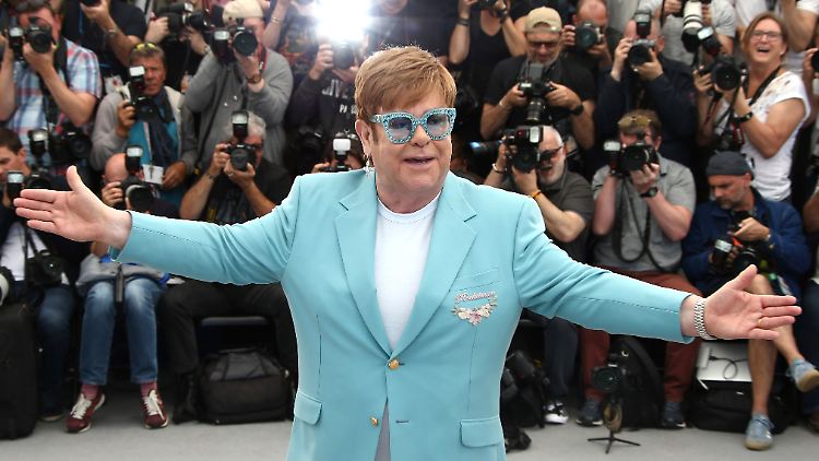 Elton John schildert in seiner Biografie seine Kokainsucht.