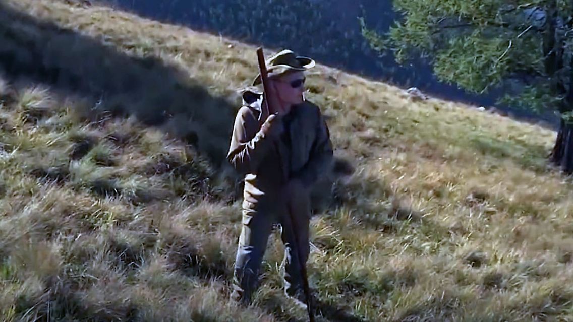 Putin feiert Geburtstag im Altai Gebirge.jpg