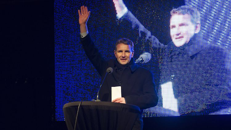 Mit seiner Forderung nach einer 180-Grad-Wende in der deutschen Erinnerungspolitik empörte Höcke viele Menschen in Deutschland.