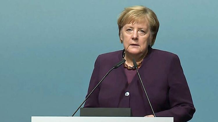 Merkel IG Metall Halle.JPG