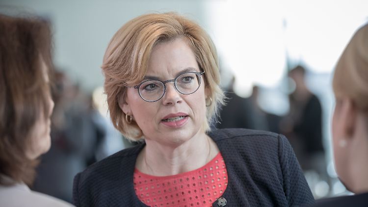 Ernährungsministerin Klöckner sieht sich nach den vergangenen Wochen gezwungen zu reagieren.