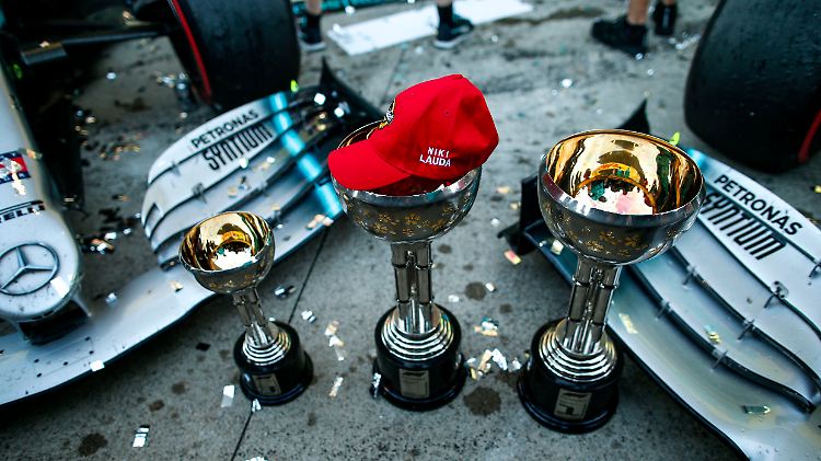 Mercedes "möchte Niki diesen Titel widmen."