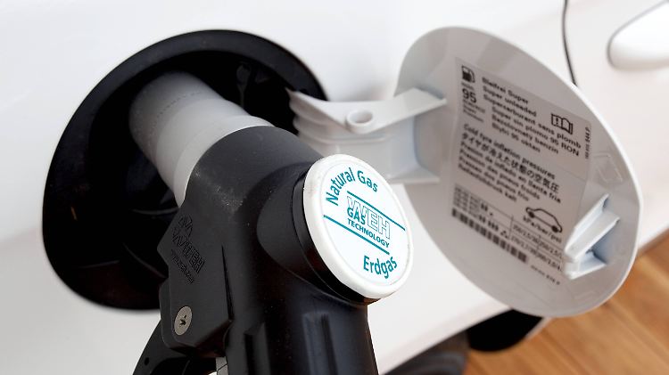 Berufspendler können mit Erdgasautos möglicherweise Geld sparen.