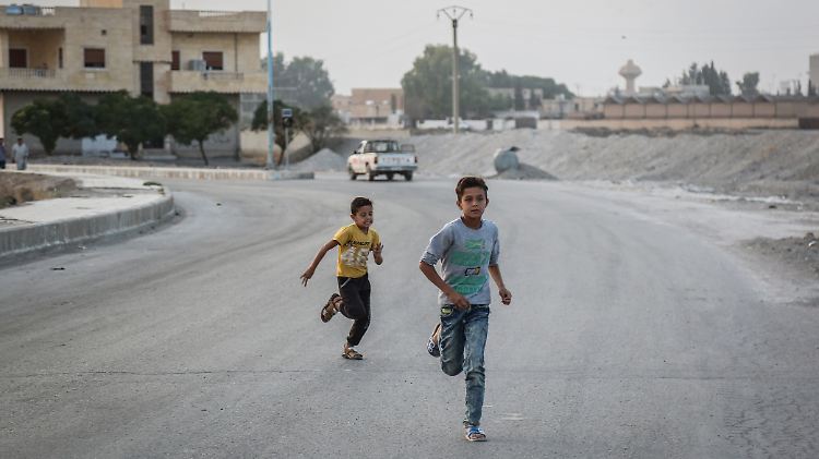 Nordsyrien rückt in den Blick der Weltöffentlichkeit: Türkische Offensive, US-Sanktionen, Forderungen nach Waffenruhe.