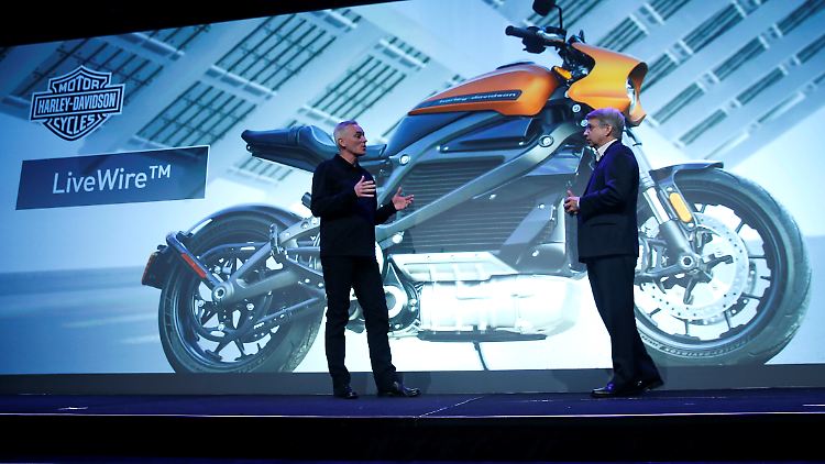 Harley-Davidson zieht bei seinem ersten E-Bike-Modell LiveWire vorerst die Notbremse.