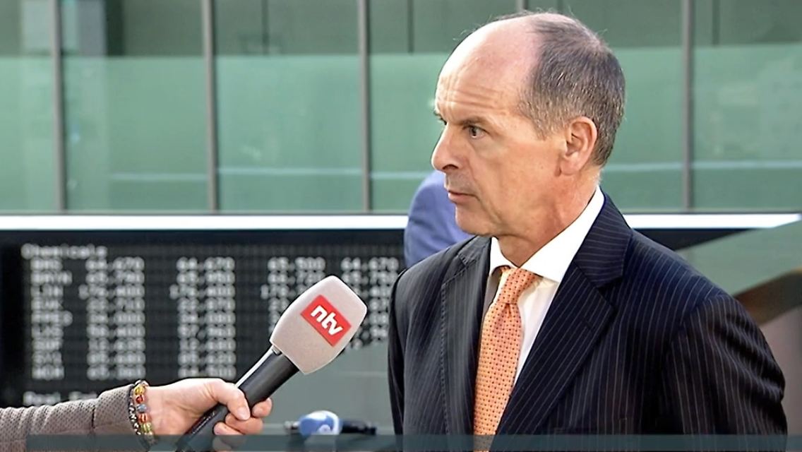 Schneider.jpg