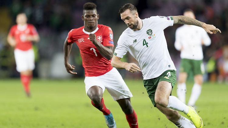 Schweiz setzt sich im Spitzenspiel der EM-Quali-Gruppe D gegen Irland durch.