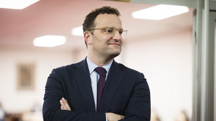Experten sagen, Schönheitseingriffe werden bei jungen Menschen immer beliebter.