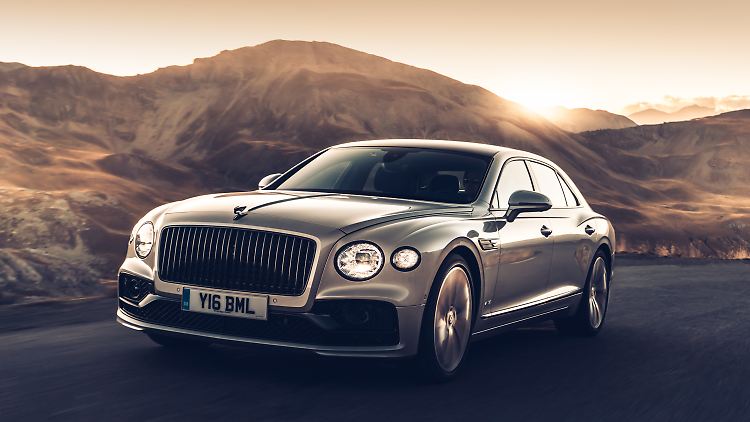 Anfang 2020 bringt Bentley den neuen Flying Spur zu Preisen ab 215.000 Euro auf den Markt.