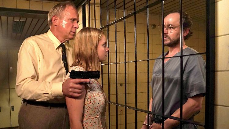 Ist zusammen mit einem Kannibalen und einem schießwütigen Mädchen eingesperrt: Kommissar Murot (Ulrich Tukur).