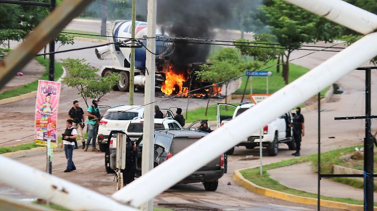 Bei der angeblichen Festnahme kommt es in Culiacán zu massiver Gewalt mit heftigen Schusswechseln und Explosionen.