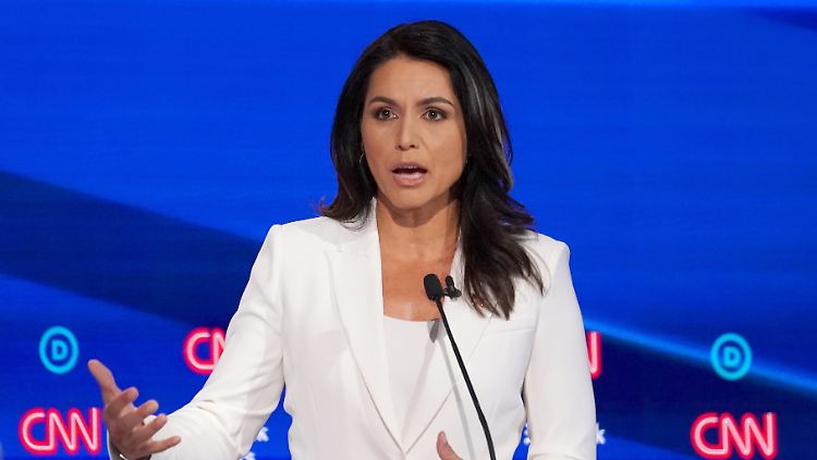 Auf Twitter konterte Gabbard die Anschuldigungen Clintons.