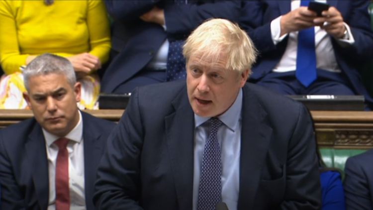 Boris Johnson muss im Unterhaus um jede einzelne Stimme kämpfen.