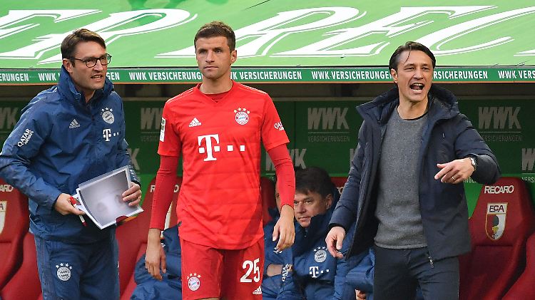 Auch der Notnagel konnte Niko Kovac nicht helfen, die Führung des FC Bayern in Augsburg über die Zeit zu bringen.