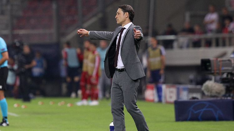 Wieder kein überzeugender Auftritt seiner Mannschaft: Niko Kovac fährt mit dem FC Bayern zwar einen Sieg ein, so richtig freuen konnte er sich aber nicht.