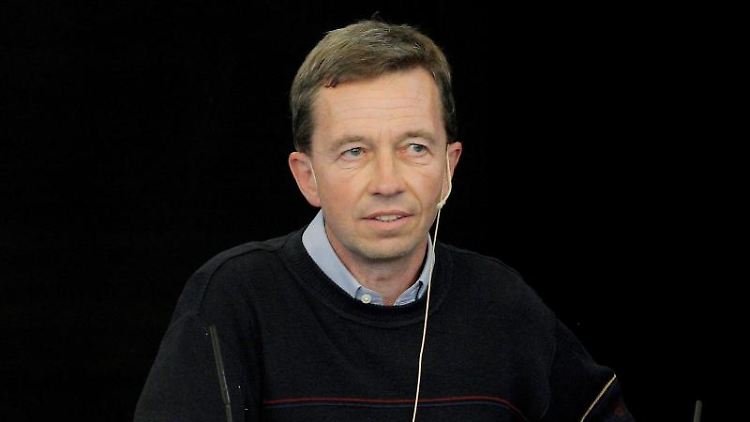 Lucke gründete einst die AfD und verließ sie nach einem der Rechtsrucke. Später rief er die LKR ins Leben.