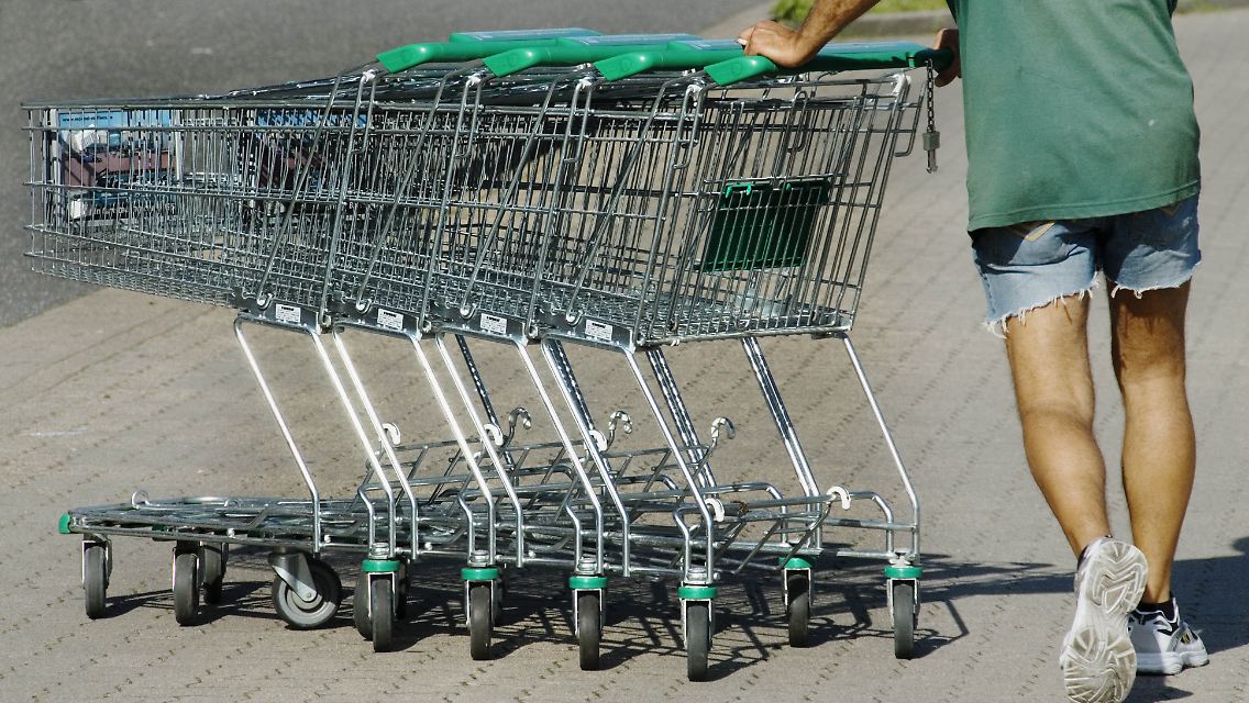 Leere Einkaufswagen: Tengelmann-Beteiligung A&P melden Insolvenz an.
