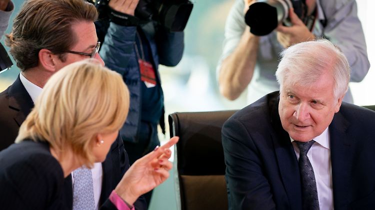 Landwirtschaftsministerin Julia Klöckner und Innenminister Horst Seehofer einigten sich mit ihren Kollegen auf neue Maßnahmen zum Klimaschutz.